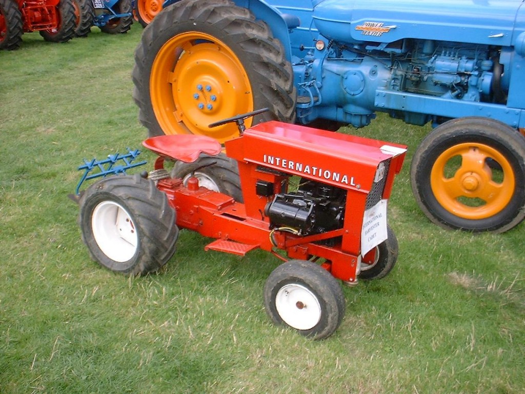 Cub Cadet Original – IMGIH024 | Vintage Horticultural and Garden