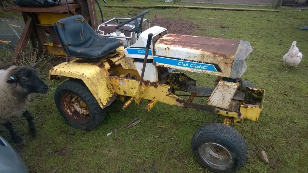 IH Cub Cadet 1000 IMGIH053 Vintage Horticultural and Garden