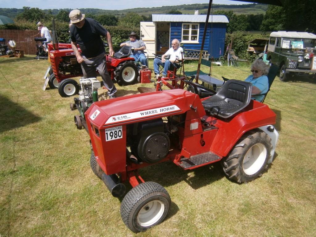 Wheel Horse C145 IMGWheel085 Vintage Horticultural and Garden