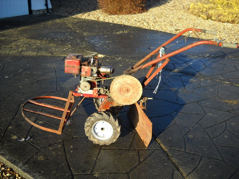 Merry Tiller with Blade IMGMerry011 Vintage Horticultural and