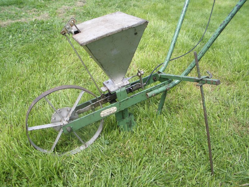 Monro Seed Drill IMGseed086 Vintage Horticultural and Garden